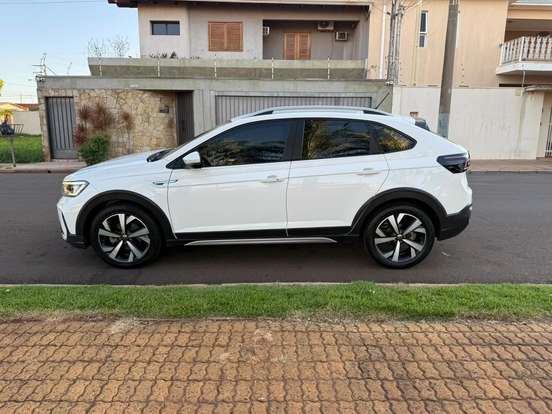 VOLKSWAGEN-NIVUS-1.0 200 TSI TOTAL FLEX HIGHLINE AUTOMÁTICO VOLKSWAGEN-NIVUS-2024