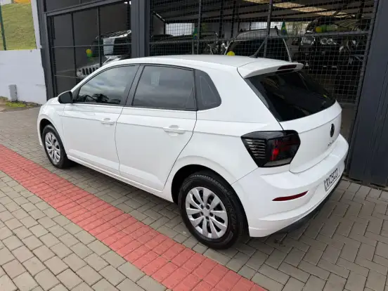 VOLKSWAGEN-POLO-1.0 MPI MANUAL VOLKSWAGEN-POLO-2022