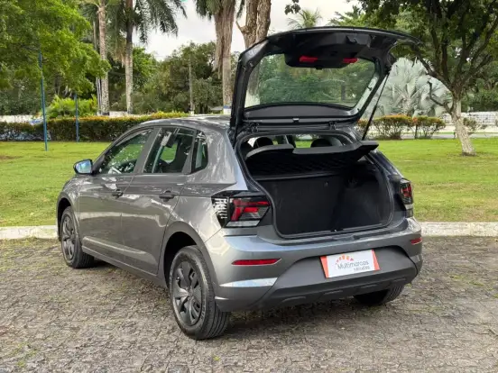 VOLKSWAGEN-POLO-2025