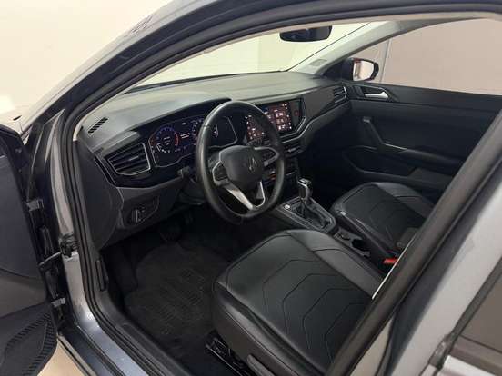 VOLKSWAGEN-POLO-2023
