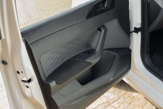 VOLKSWAGEN-POLO-2025