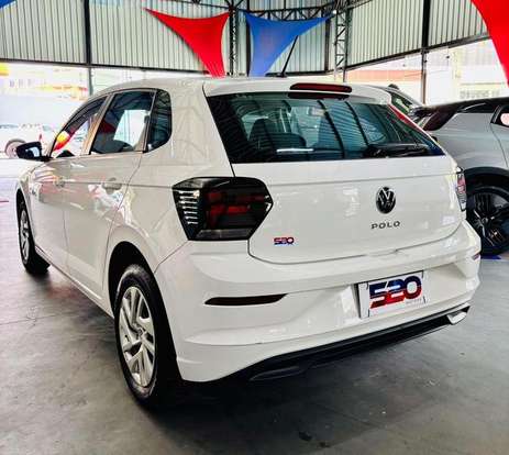 VOLKSWAGEN-POLO-2023