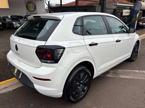 VOLKSWAGEN-POLO-2023