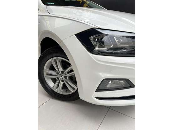 VOLKSWAGEN-POLO-2020