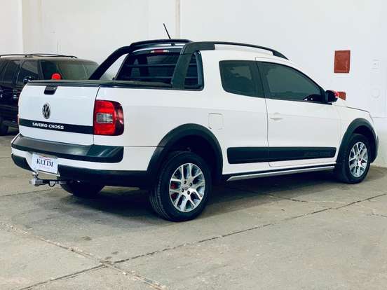 VOLKSWAGEN-SAVEIRO-2015