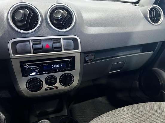 VOLKSWAGEN-SAVEIRO-1.6 MI CS 8V FLEX 2P MANUAL G.IV VOLKSWAGEN-SAVEIRO-2009