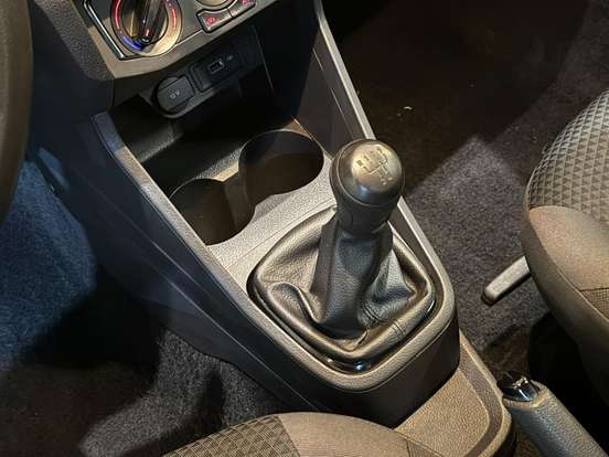 VOLKSWAGEN-SAVEIRO-2022