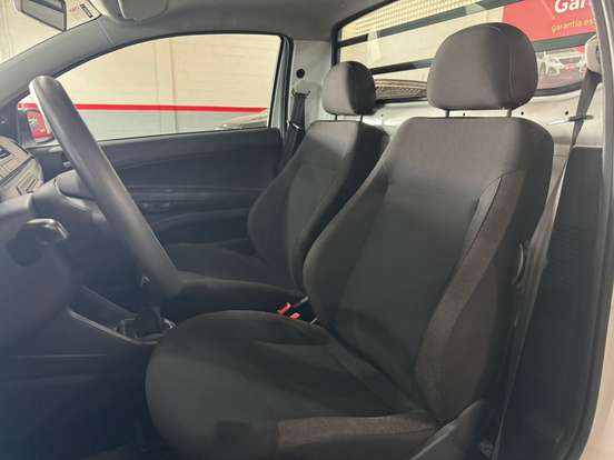 VOLKSWAGEN-SAVEIRO-2025