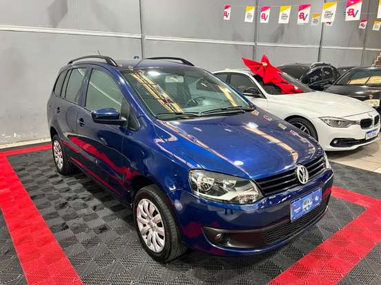 VOLKSWAGEN-SPACEFOX-2014