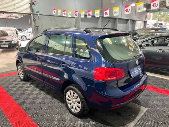 VOLKSWAGEN-SPACEFOX-2014