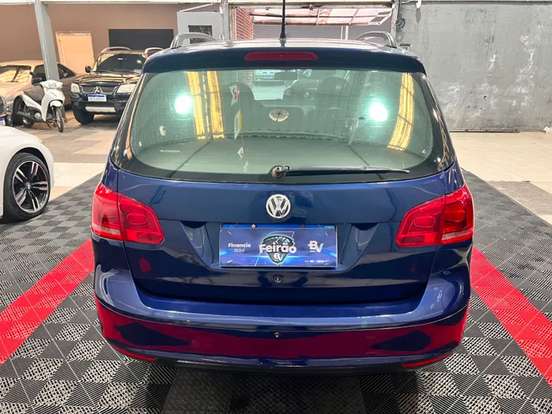 VOLKSWAGEN-SPACEFOX-2014