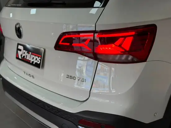 VOLKSWAGEN-TAOS-1.4 250 TSI TOTAL FLEX HIGHLINE AUTOMÁTICO VOLKSWAGEN-TAOS-2024