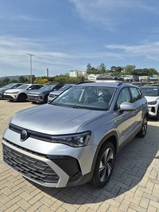 VOLKSWAGEN TAOS 1.4 250 TSI TOTAL FLEX COMFORTLINE AUTOMÁTICO