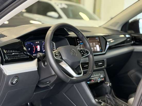 VOLKSWAGEN-TAOS-2024