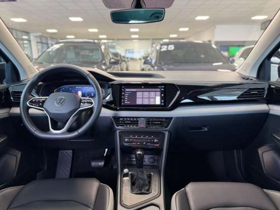 VOLKSWAGEN-TAOS-2024