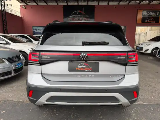 VOLKSWAGEN-T-CROSS-2025