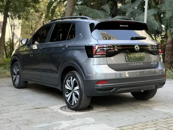 VOLKSWAGEN-T-CROSS-2022
