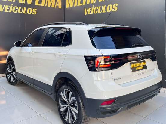 VOLKSWAGEN-T-CROSS-2022