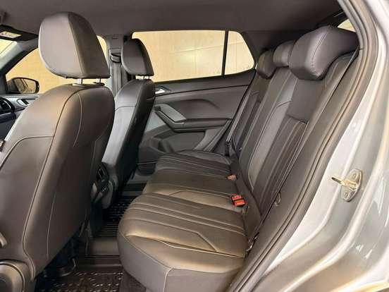 VOLKSWAGEN-T-CROSS-2024