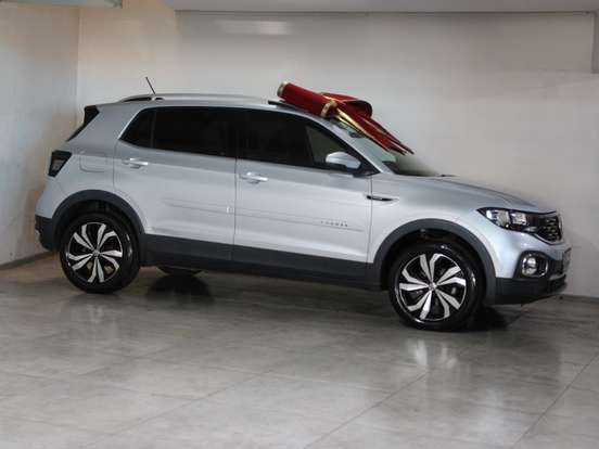 VOLKSWAGEN-T-CROSS-2020