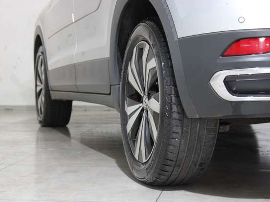 VOLKSWAGEN-T-CROSS-2020