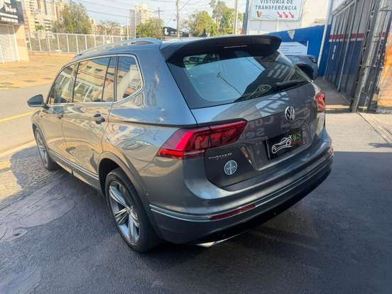 VOLKSWAGEN-TIGUAN-2019