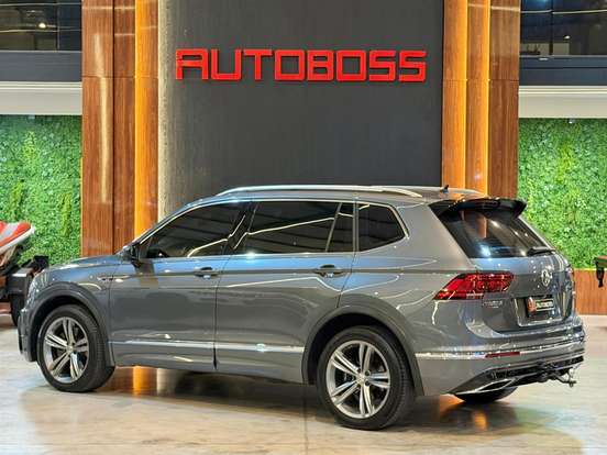 VOLKSWAGEN-TIGUAN-2020