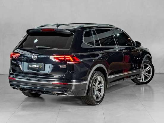 VOLKSWAGEN-TIGUAN-2019