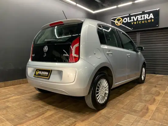 VOLKSWAGEN-UP-2016