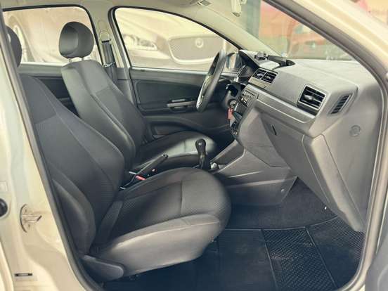 VOLKSWAGEN-VOYAGE-2023