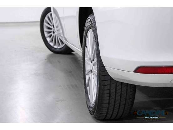 VOLKSWAGEN-VOYAGE-2018
