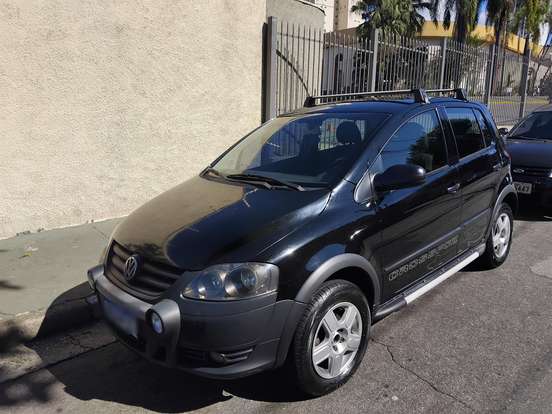 VOLKSWAGEN-CROSSFOX-2010