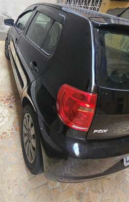 VOLKSWAGEN-FOX-2011