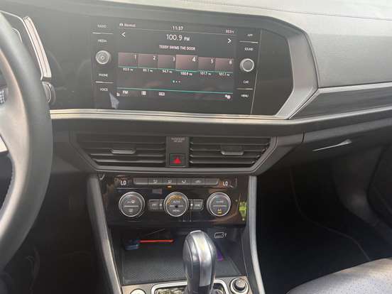 VOLKSWAGEN-JETTA-1.4 250 TSI TOTAL FLEX COMFORTLINE TIPTRONIC VOLKSWAGEN-JETTA-2020