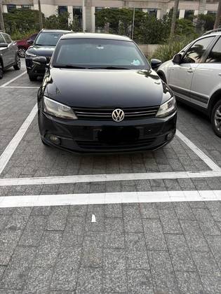 VOLKSWAGEN JETTA 2.0 COMFORTLINE FLEX 4P MANUAL