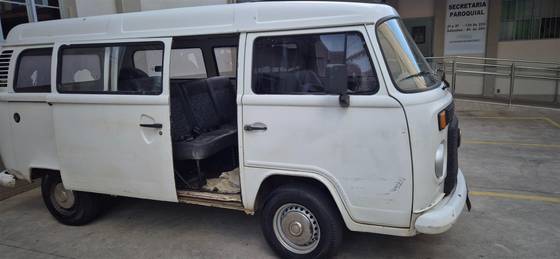 VOLKSWAGEN KOMBI 1.4 MI STD 8V FLEX 4P MANUAL