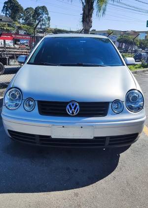 Volkswagen Polo Sedan 1.6 MI 8V Flex 4P Manual