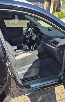 VOLKSWAGEN-TAOS-2022