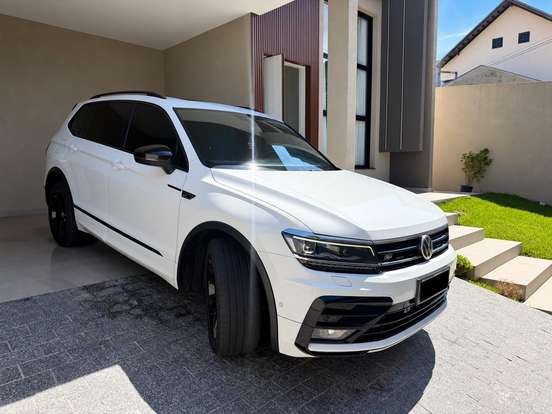 VOLKSWAGEN-TIGUAN-2021