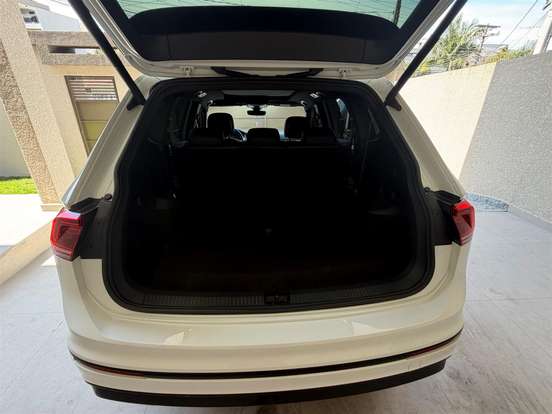 VOLKSWAGEN-TIGUAN-2021