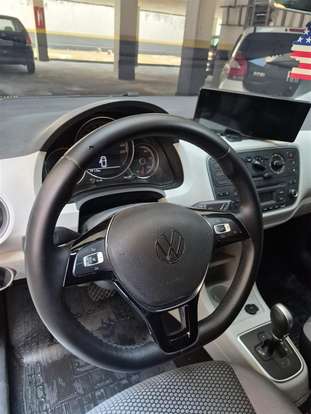 VOLKSWAGEN-UP-2014