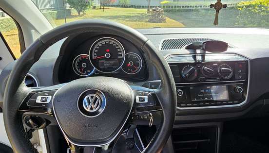 VOLKSWAGEN-UP-2019