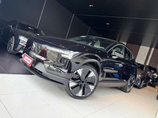 VOLVO-EX30-2024
