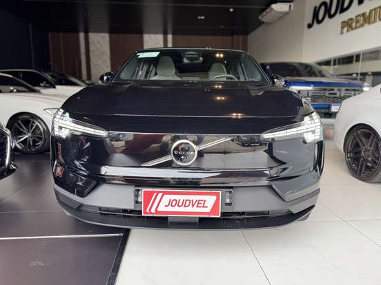 VOLVO-EX30-2024