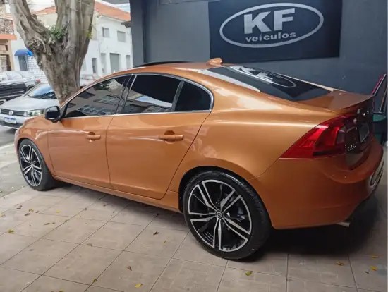 VOLVO-S60-2011