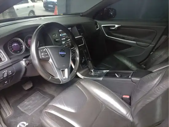 VOLVO-S60-2011