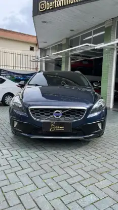 VOLVO-V40-2.0 T5 CROSS COUNTRY AWD TURBO GASOLINA 4P AUTOMÁTICO VOLVO-V40-2013