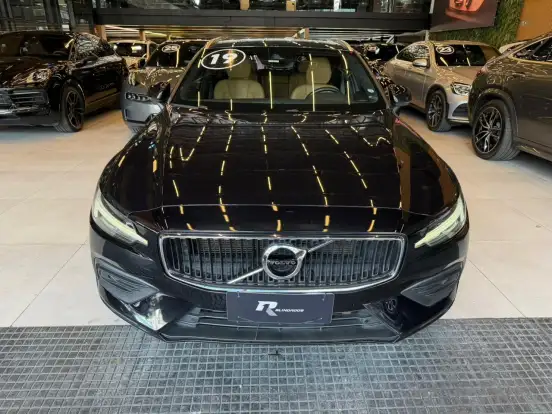 VOLVO-V60-2018