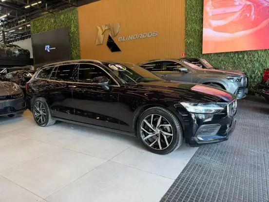 VOLVO-V60-2.0 T5 GASOLINA MOMENTUM GEARTRONIC VOLVO-V60-2018