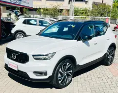 VOLVO XC40 1.5 T5 RECHARGE R-DESIGN GEARTRONIC VOLVO XC40 1.5 T5 RECHARGE R-DESIGN GEARTRONIC